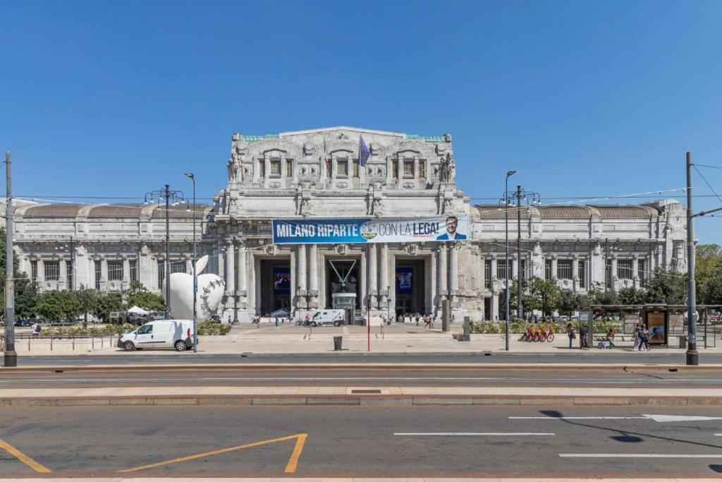 Central Station Aptament, Milan
